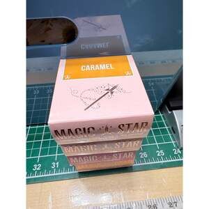 Jeffree Star Cosmetics Magic Star Setting Powder Caramel